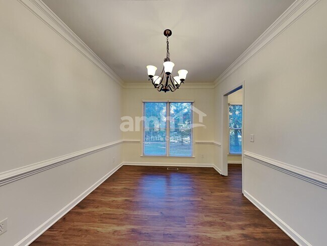 Building Photo - 1305 Groveland Trl