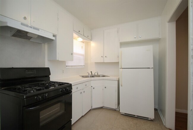 Building Photo - 8807 Timberside Dr