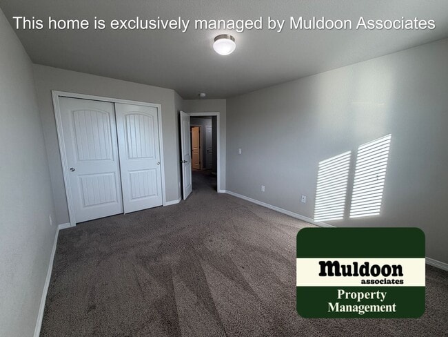 Building Photo - Newer build ready to move in!