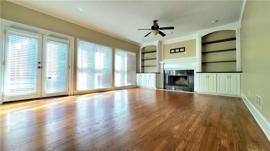 Building Photo - 2945 Millwater Crossing NE