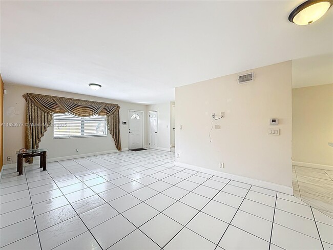 Building Photo - 2686 NW 60th Way