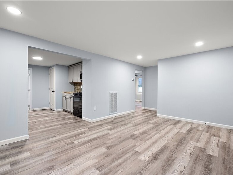 Building Photo - 600 Pacific Ave