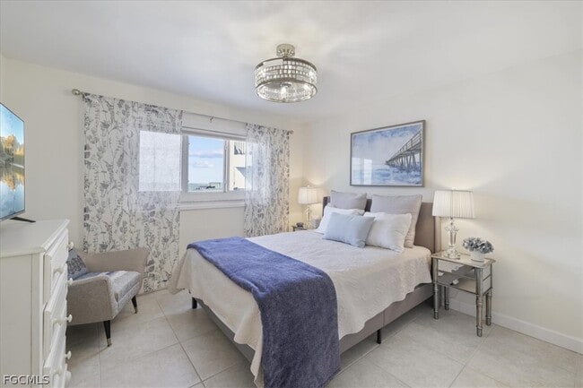 Building Photo - 1511 Estero Blvd