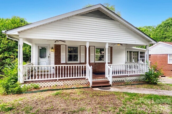 Building Photo - 221 Eden Cir