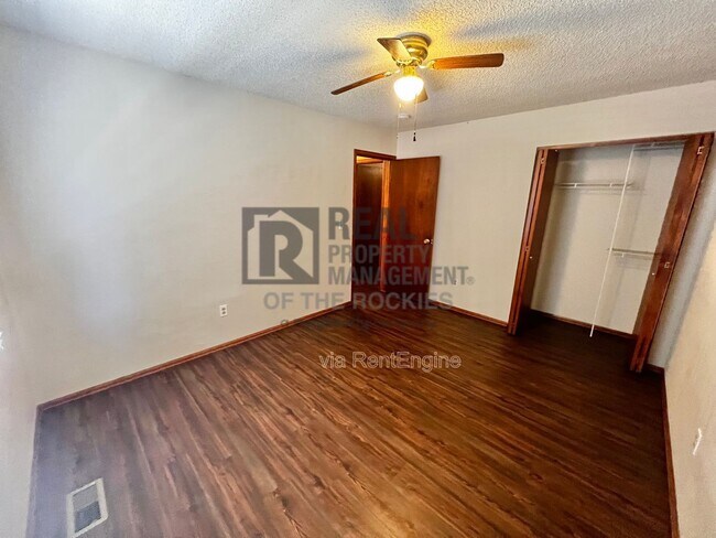 Building Photo - 4224 Wolf Creek Ct