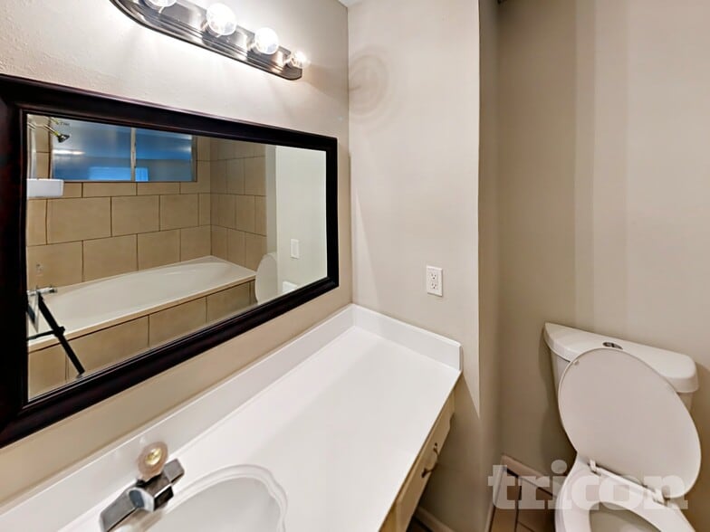 Building Photo - 7814 Eastern Bluebird Dr