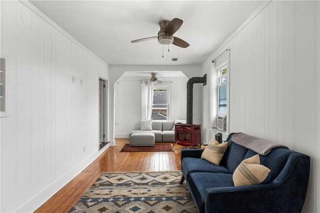 Building Photo - 52 Houston Ave