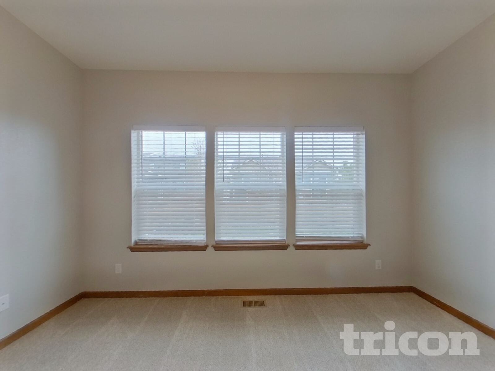 Building Photo - 6313 N Genoa Way