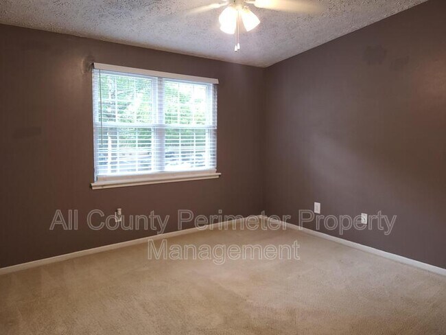 Building Photo - 6822 Glenridge Dr