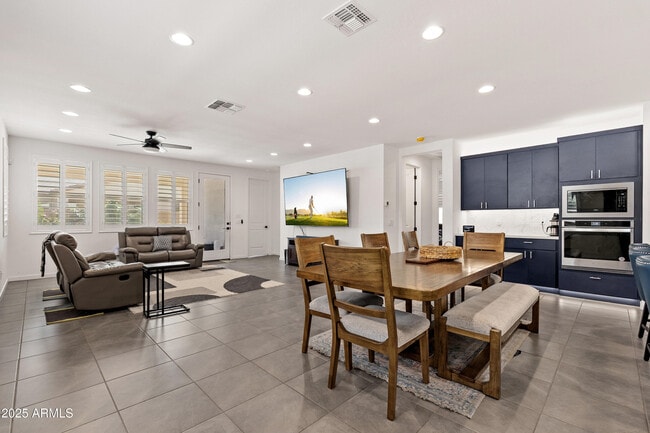 Building Photo - 21357 E Macaw Dr