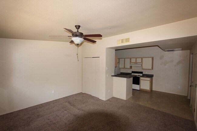 Building Photo - *LEASE PENDING* Arbors Studio for Rent