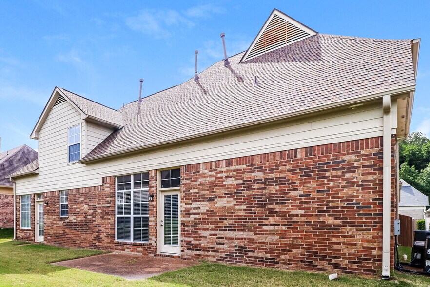 Building Photo - 4572 Tulip Bend Dr