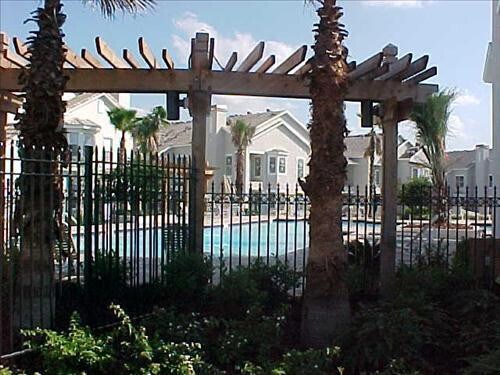 Building Photo - 10561 Villa View Cir