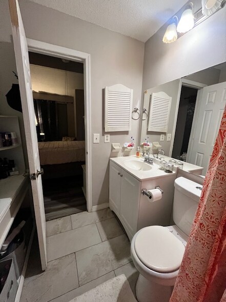 Building Photo - 23130 Dover Dr