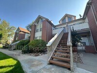 Building Photo - 3030 W Prentice Ave