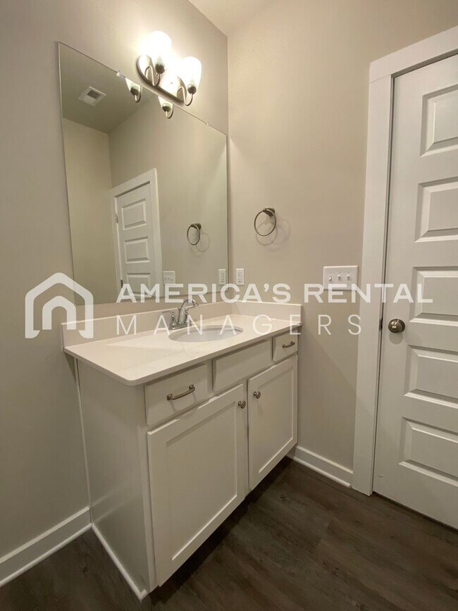 Building Photo - Home for Rent in Jemison, AL... View with 48 Hours Notice!