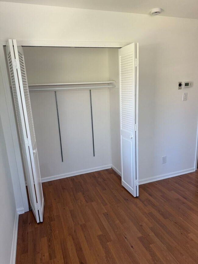 Building Photo - Charming 4-Bedroom, 1.5 Baths Home in Prime Absecon Location