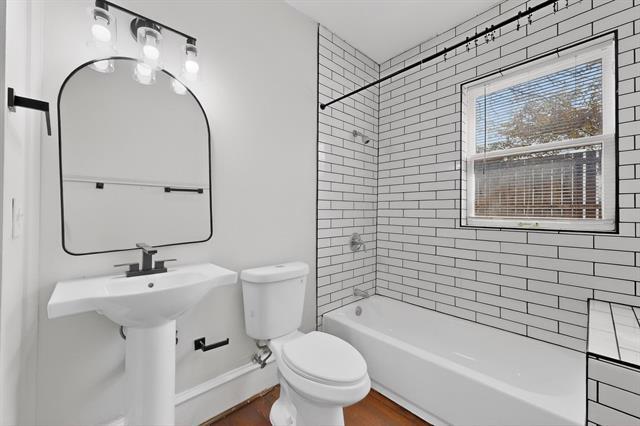 Building Photo - 1000 N Carroll Ave