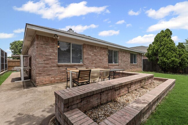 Building Photo - 5624 Northstar Ln