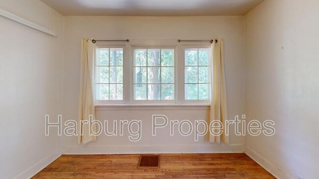 Building Photo - 3661 Iris Ave