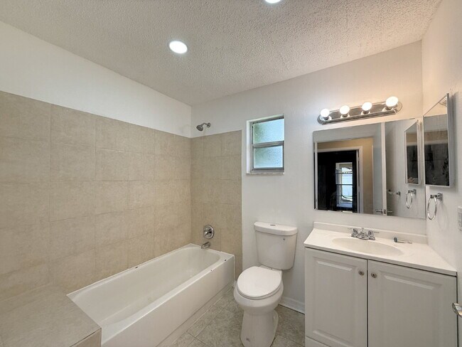 Building Photo - 7702 Ivory Terrace