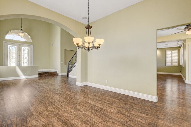 Building Photo - Stunning Summerlin Pool Home!