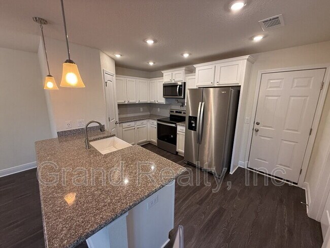 Building Photo - 4423 Village Oak Ln