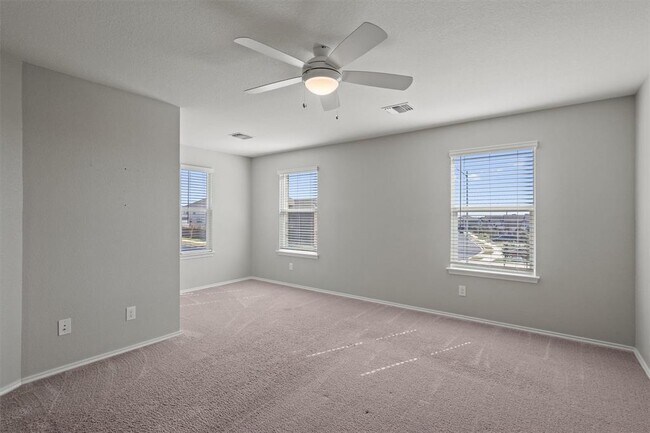 Building Photo - 213 Sweet Autumn Dr