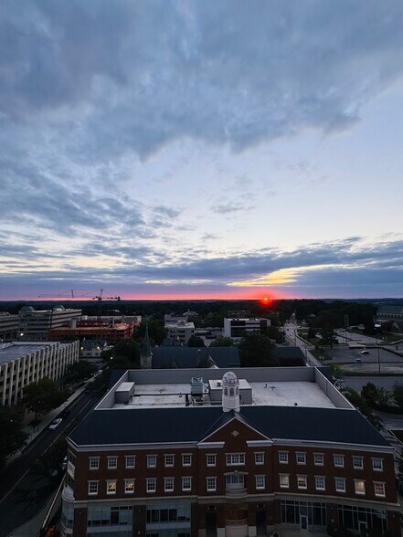 Dreamy sunset views! - 28 Allegheny Ave