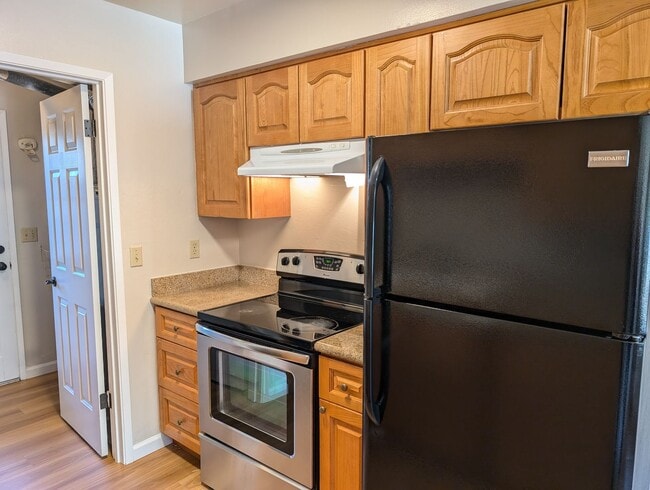 Building Photo - Los Gatos Townhome