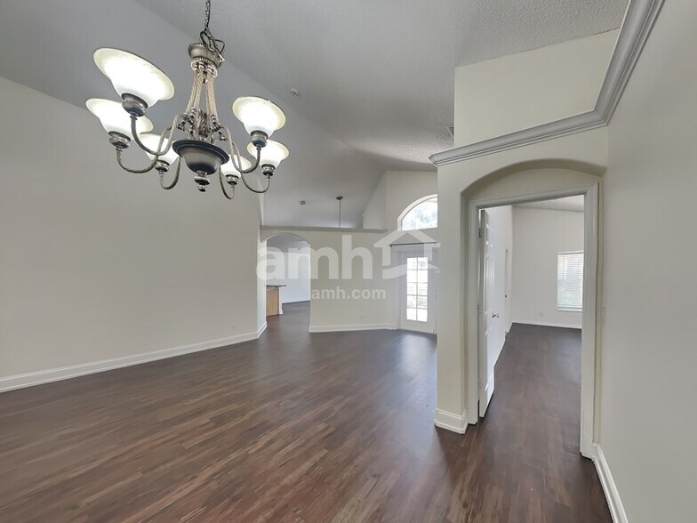 Building Photo - 882 Grand Hughey Ct