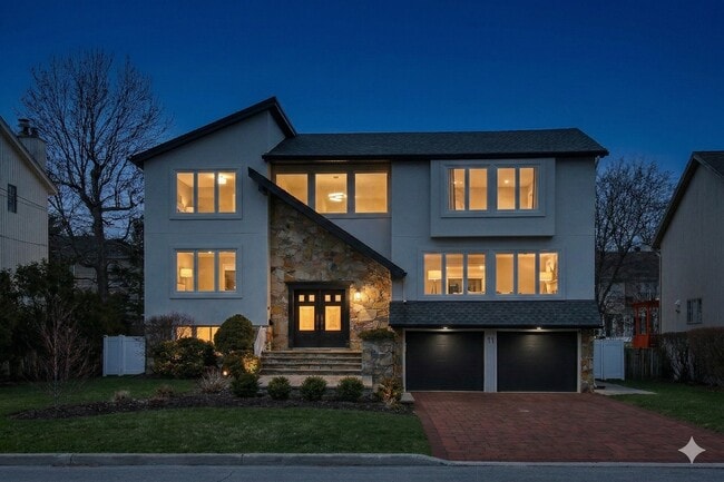 Building Photo - 11 Hudson Terrace