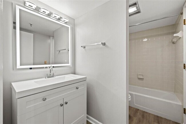 Building Photo - 5950 Pelican Bay Plaza S
