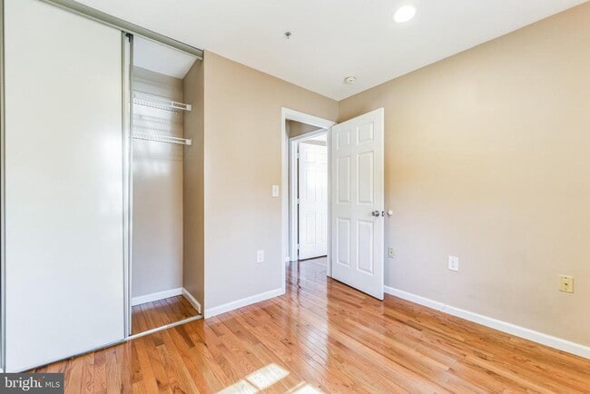 Building Photo - 1903 Pawlet Dr