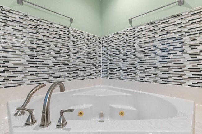 Building Photo - 161 Mediate Dr
