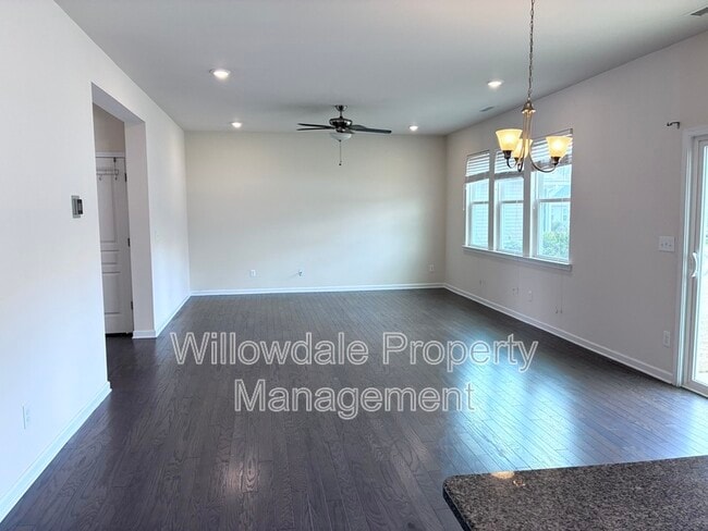 Building Photo - 229 Willow Grove Ln