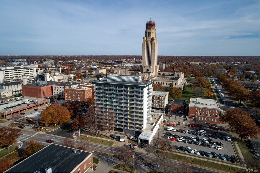 Sky Park Apartments 1301 Lincoln Mall Lincoln NE 68508 Apartment Finder