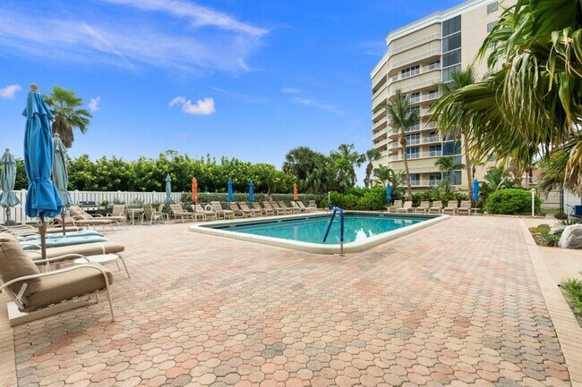 Building Photo - Winter Paradise Getaway