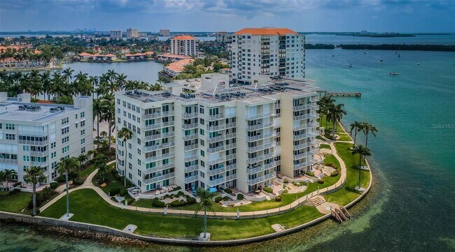 Building Photo - 6105 Bahia Del Mar Cir