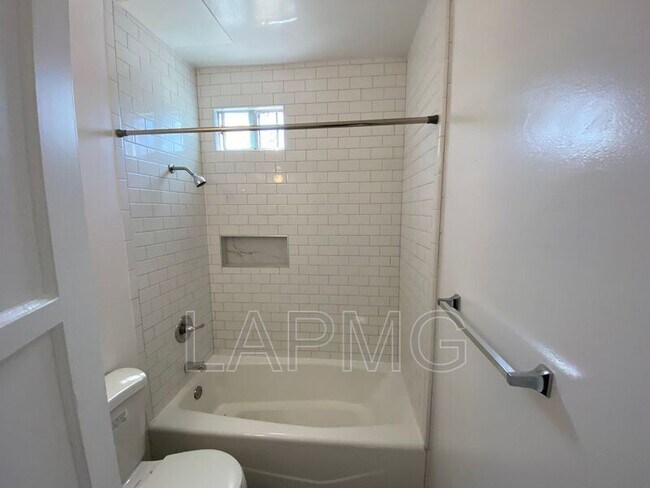 Building Photo - 4080-4084 Leimert Blvd