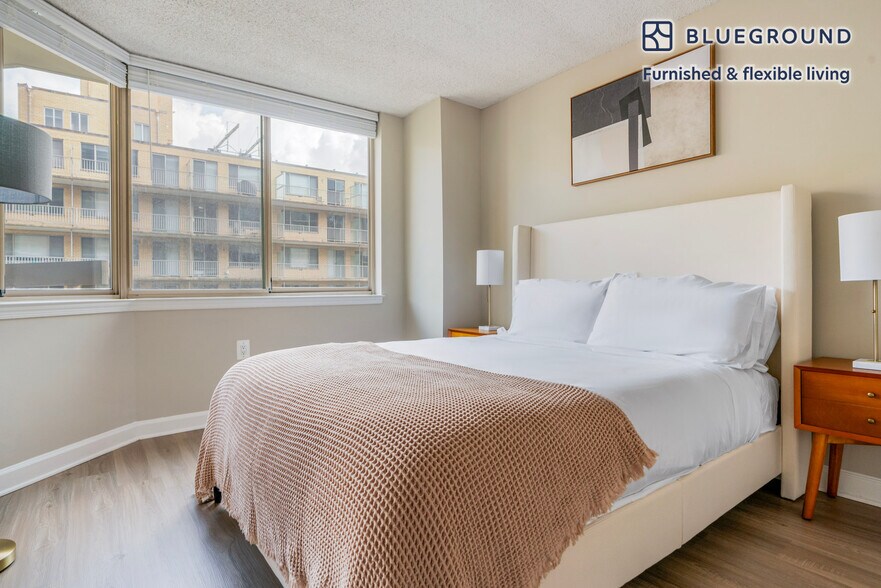 Building Photo - 2140 L St NW