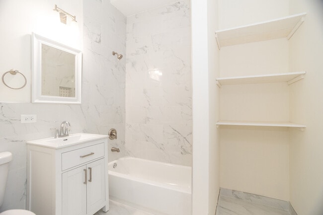 Building Photo - 1524 S 51st Ct