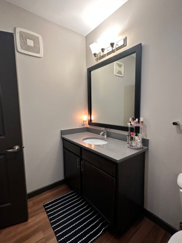 Building Photo - 6580 Longshore St