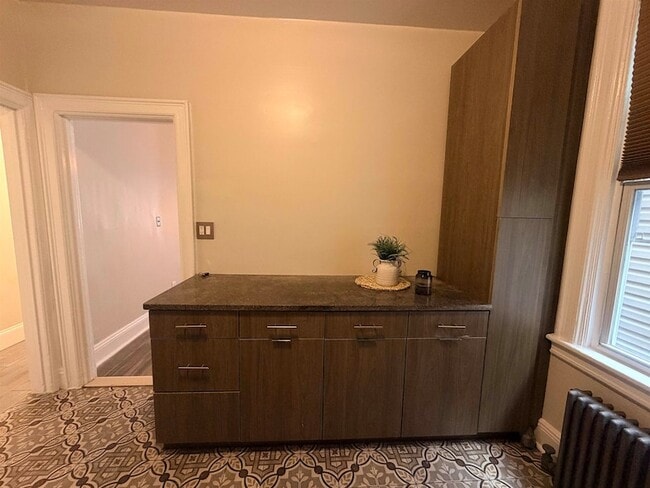 Building Photo - 138 W 30th St