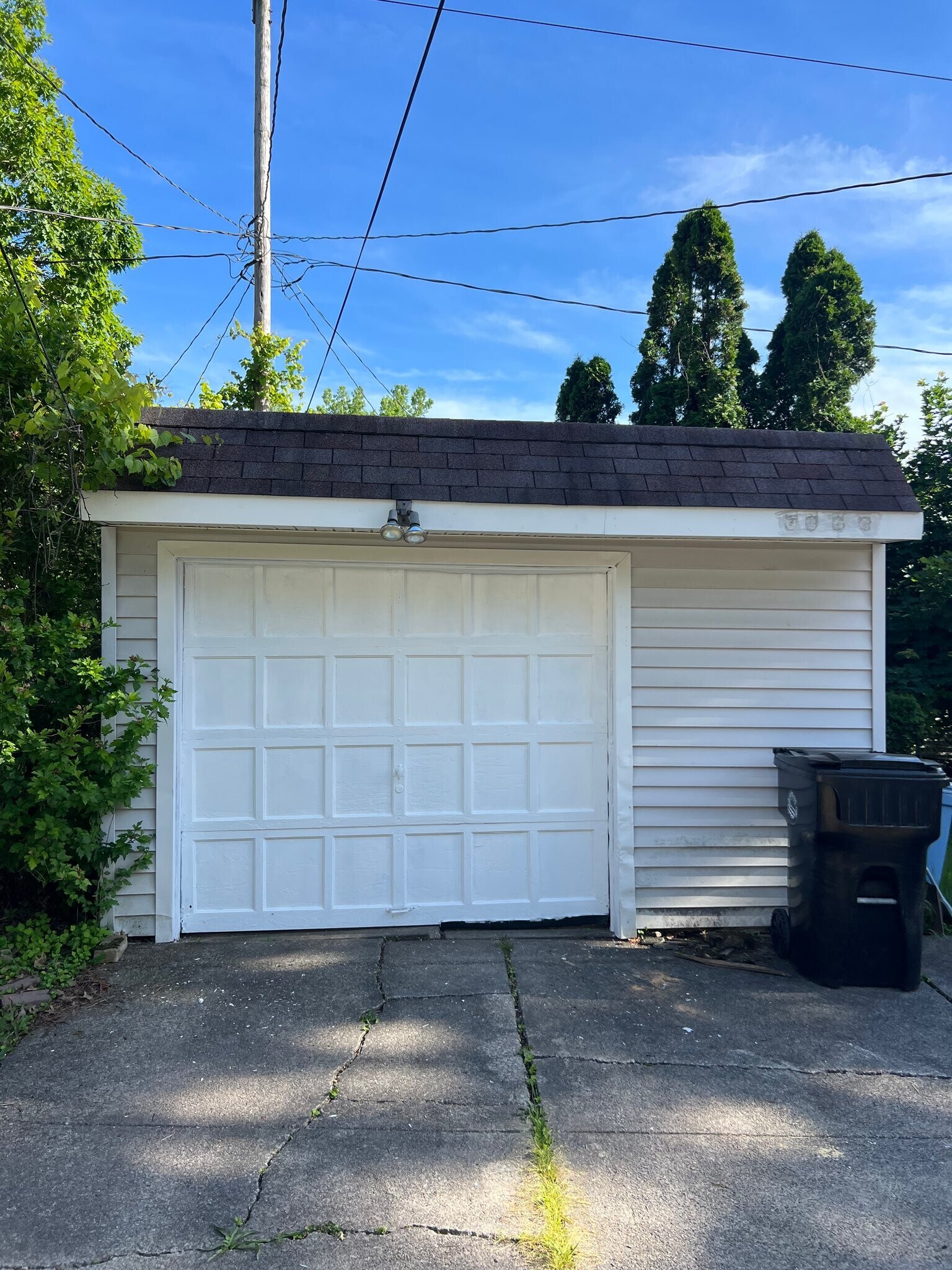 Building Photo - 17408 Invermere Ave