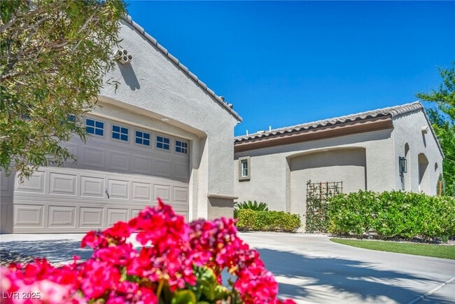 Building Photo - 10528 Garden Light Dr