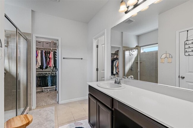 Building Photo - 137 Red Sun Dr