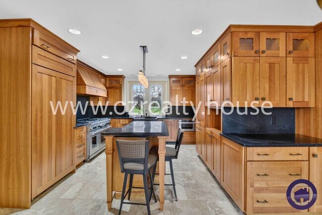 Building Photo - 25101 W River Rd