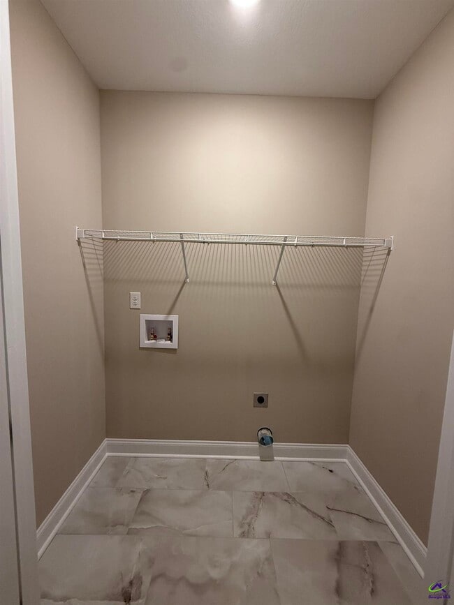 Building Photo - 414 Colt Ct