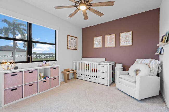 Building Photo - 4917 Oakmont Dr